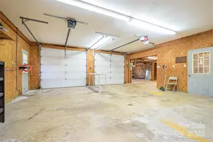 220 Leverette Dr, Hendersonville, NC 28791 - Photo 41