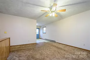 220 Leverette Dr, Hendersonville, NC 28791 - Photo 9