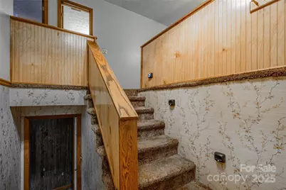 220 Leverette Drive, Hendersonville, NC 28791 - Photo 5