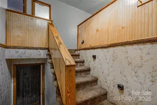 220 Leverette Dr, Hendersonville, NC 28791 - Photo 5