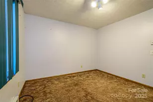 220 Leverette Dr, Hendersonville, NC 28791 - Photo 21