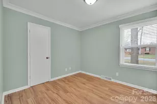 1440 Jodhpur Ct, Charlotte, NC 28212 - Photo 15