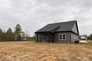 3046 Meadowcrest Dr, Clover, SC 29710 - Photo 3