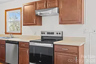 2338 Greater Druid Hills Blvd, Hendersonville, NC 28791 - Photo 9
