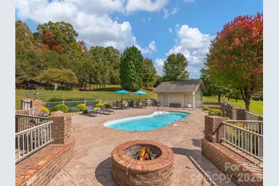 355 Johnson Drive, Canton, NC 28716 - Photo 5