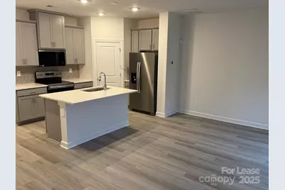 4113 Summit Woods Drive, Charlotte, NC 28216 - Photo 5