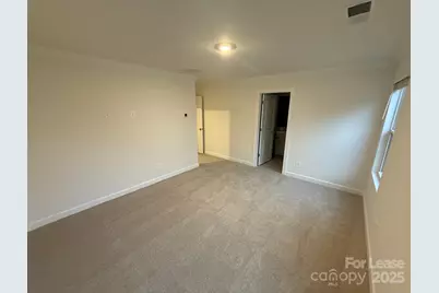 4113 Summit Woods Drive, Charlotte, NC 28216 - Photo 9