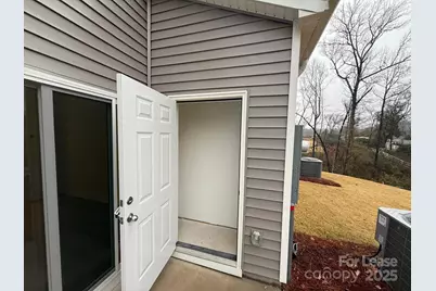 4113 Summit Woods Drive, Charlotte, NC 28216 - Photo 19