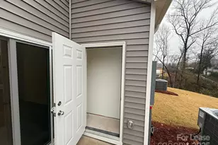 4113 Summit Woods Dr, Charlotte, NC 28216 - Photo 19