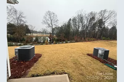 4113 Summit Woods Drive, Charlotte, NC 28216 - Photo 17