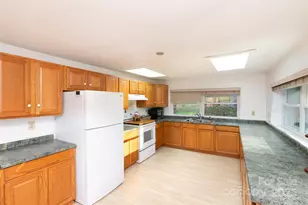 1137 Saunders Rd, Franklin, NC 28734 - Photo 13