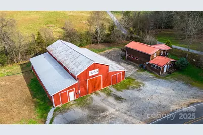 1137 Saunders Road, Franklin, NC 28734 - Photo 3