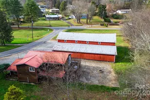 1137 Saunders Rd, Franklin, NC 28734 - Photo 7