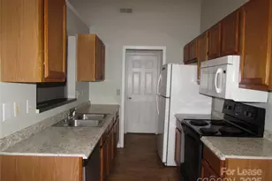 3523 Tracy Glenn Ct, Charlotte, NC 28269 - Photo 3