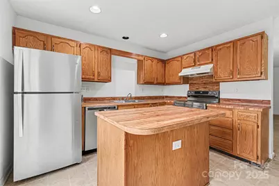 5672 Prescott Court, Charlotte, NC 28269 - Photo 11