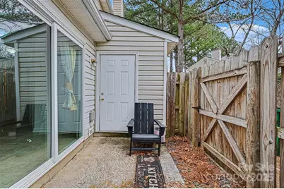 5672 Prescott Court, Charlotte, NC 28269 - Photo 25