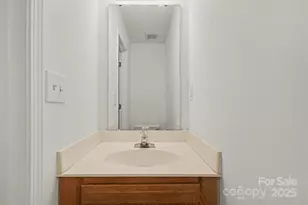 5672 Prescott Ct, Charlotte, NC 28269 - Photo 15