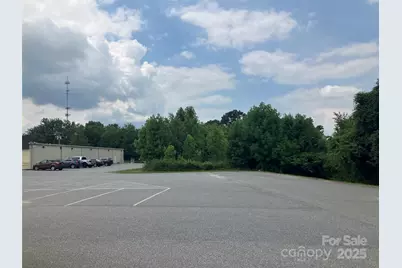 1320 Burkemont Avenue, Morganton, NC 28655 - Photo 3