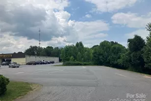 1320 Burkemont Ave, Morganton, NC 28655 - Photo 1