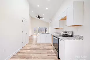 48 Phillips Ln, Spruce Pine, NC 28777 - Photo 5