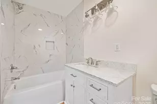 48 Phillips Ln, Spruce Pine, NC 28777 - Photo 9