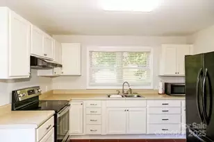 602 Childs St, Lincolnton, NC 28092 - Photo 9