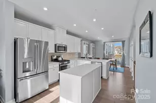 1263 N Caldwell St, Charlotte, NC 28206 - Photo 5