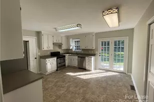 2474 Oak Valley Ln, Maiden, NC 28650 - Photo 3