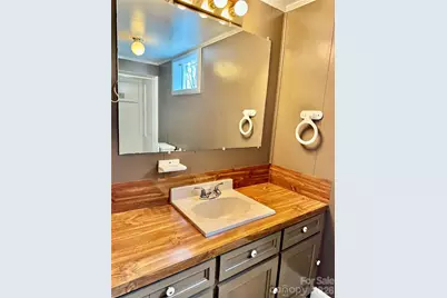 1003 Pennton Avenue SW, Lenoir, NC 28645 - Photo 21