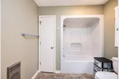 3250 15th Street NE, Hickory, NC 28601 - Photo 25