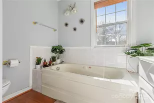 333 Oakview Park Rd, Asheville, NC 28803 - Photo 17