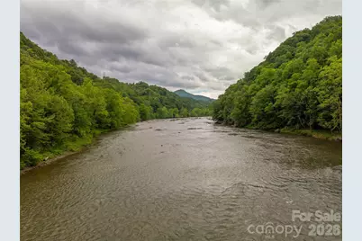 2736 White Oak Flats Road, Green Mountain, NC 28740 - Photo 3