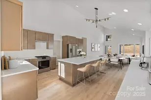 5733 Selkirk Dr, Hickory, NC 28601 - Photo 7