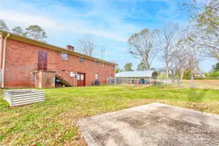 649 E Sanders Rd, Shelby, NC 28150 - Photo 39