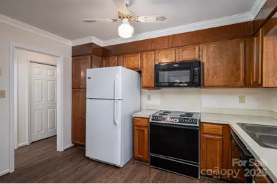1212 E Franklin Boulevard #D, Gastonia, NC 28054 - Photo 7