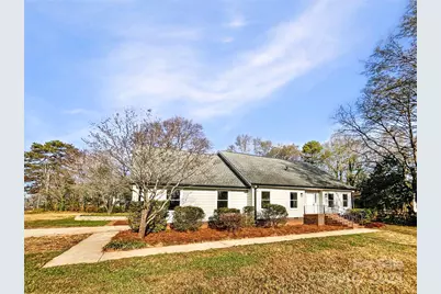 2400 Amity Avenue, Gastonia, NC 28054 - Photo 7