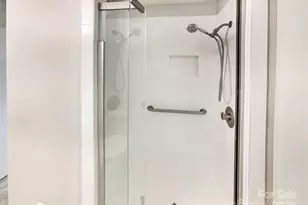 2400 Amity Ave, Gastonia, NC 28054 - Photo 9