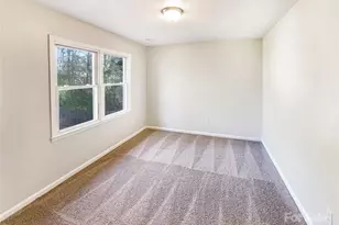 2400 Amity Ave, Gastonia, NC 28054 - Photo 15