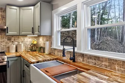 116 Samantha Drive, Fairview, NC 28730 - Photo 7