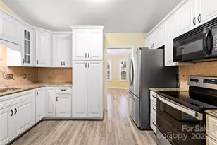 1002 Kenilworth Ct NW, Concord, NC 28027 - Photo 7