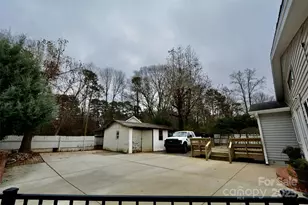 6801 Barrington Dr, Charlotte, NC 28215 - Photo 5