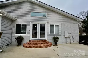 6801 Barrington Dr, Charlotte, NC 28215 - Photo 13