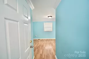 6801 Barrington Dr, Charlotte, NC 28215 - Photo 11