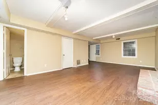 7126 Cove Creek Dr, Charlotte, NC 28215 - Photo 9