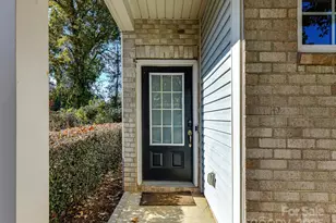 2568 Royal York Ave, Charlotte, NC 28210 - Photo 3