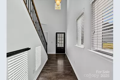 2568 Royal York Avenue, Charlotte, NC 28210 - Photo 5