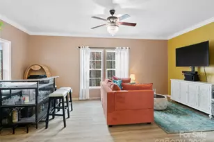 83 Moss Hl Dr, Hendersonville, NC 28792 - Photo 7