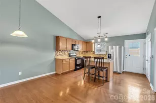 108 Lassiter Ct, Mount Holly, NC 28120 - Photo 5