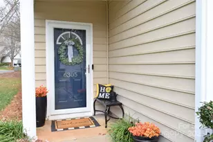 6305 Morningview Ct, Charlotte, NC 28269 - Photo 3