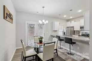 8041 Alderton Ln, Charlotte, NC 28215 - Photo 9